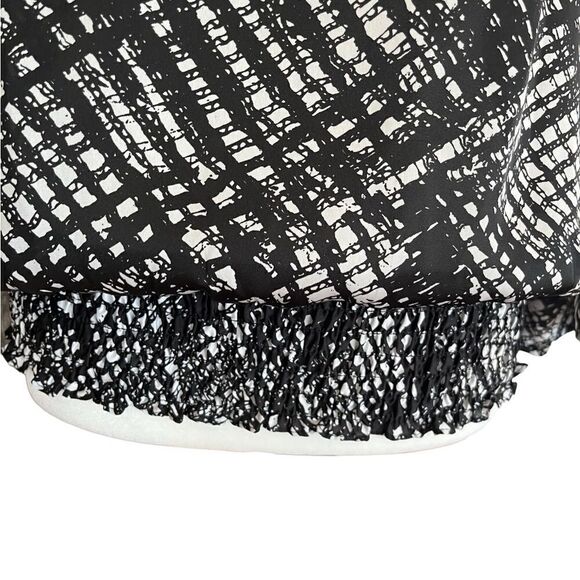 Michael Michael Kors black/white patterned top with smocked bottom hem, size S - Picture 3 of 6